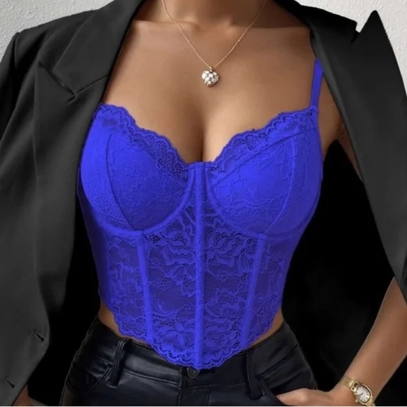 Luxe red corset crop top bralette - Picture 3 of 16